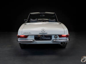Image 4/23 of Mercedes-Benz 280 SL (1968)