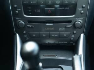 Afbeelding 35/50 van Lexus IS 220d (2006)