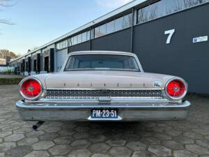Image 2/5 of Ford Galaxie 500 XL (1963)