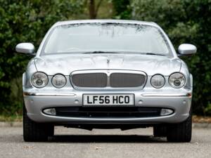 Bild 8/8 von Jaguar XJ 8 4.2 (2006)