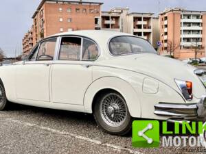 Image 3/10 of Jaguar Mk II 3.8 (1967)