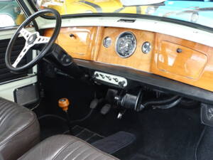 Image 2/5 of Austin Mini Countryman (1969)