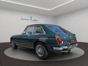 Image 6/23 de MG MGB GT (1972)