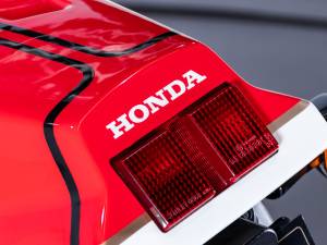 Bild 37/48 von Honda DUMMY (1988)