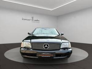 Imagen 4/22 de Mercedes-Benz SL 500 (2001)