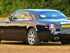 Bild 9/50 von Rolls-Royce Phantom Coupé (2010)