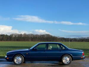 Image 7/7 of Jaguar XJ6 Sport 3.2 (1996)