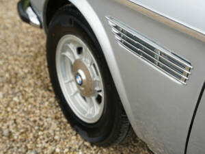 Image 9/50 de BMW 3.0 CSi (1974)