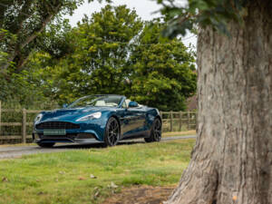 Imagen 10/68 de Aston Martin Vanquish Volante (2014)