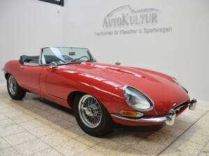 Image 1/30 of Jaguar E-Type 4.2 (1966)