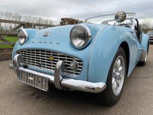 Image 23/37 of Triumph TR 3A (1958)