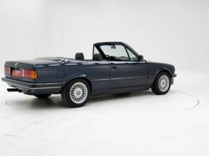 Immagine 2/15 di BMW 325i (1986)