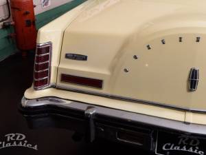 Image 13/49 of Lincoln Continental Mark V (1979)