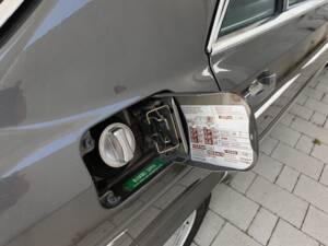 Image 18/18 de Mercedes-Benz 560 SEL (1986)