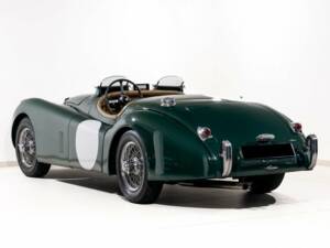 Immagine 4/7 di Jaguar XK 120 SE OTS (1953)