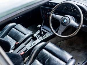Bild 4/47 von BMW 320i (1990)