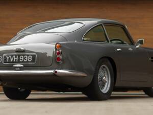 Image 15/50 of Aston Martin DB 4 (1962)