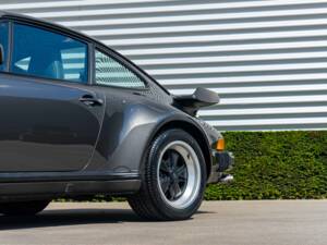 Imagen 2/33 de Porsche 911 Turbo 3.3 (1989)