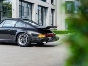 Image 4/33 of Porsche 911 Carrera 3.2 (1987)