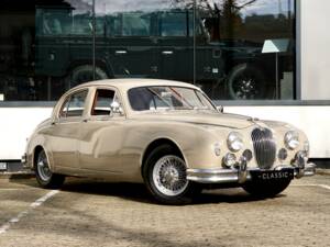 Image 4/38 of Jaguar 3.4 Litre (1958)