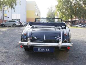 Image 22/22 of Austin-Healey 3000 Mk II (BJ7) (1963)