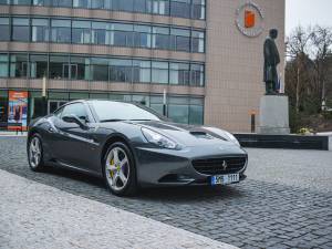 Bild 4/28 von Ferrari California (2011)