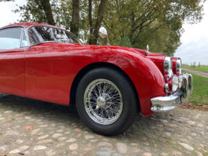 Immagine 7/51 di Jaguar XK 150 3.8 S FHC (1960)