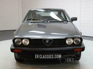 Immagine 4/15 di Alfa Romeo GTV 2.0 (1983)