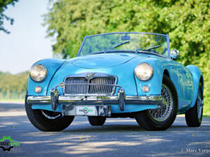 Image 21/46 of MG MGA 1500 (1957)