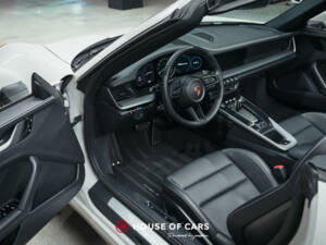 Immagine 14/23 di Porsche 911 Carrera (2019)