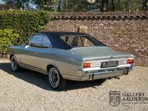 Image 2/50 of Opel Commodore 2,5 S (1967)