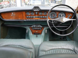 Image 9/50 of Daimler Sovereign 420 (1968)