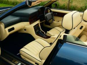 Image 29/50 de Aston Martin Virage Volante (1995)