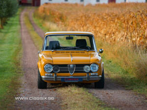 Image 2/18 of Alfa Romeo Giulia Super 1.3 (1973)