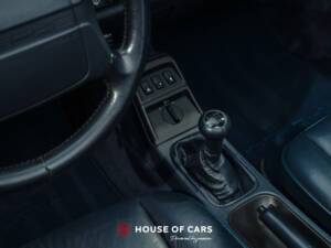 Image 22/25 of Porsche 911 Carrera 2 (1993)