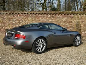 Bild 37/50 von Aston Martin V12 Vanquish (2003)