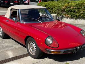 Afbeelding 4/50 van Alfa Romeo 2000 Spider Veloce (1973)