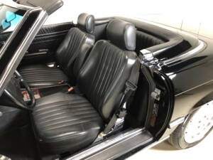 Imagen 19/31 de Mercedes-Benz 560 SL (1986)