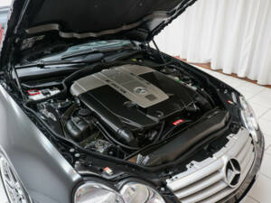 Image 12/21 of Mercedes-Benz SL 65 AMG (2005)