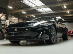 Image 30/50 of Jaguar XKR (2013)