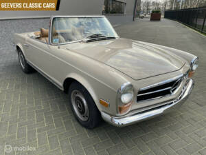 Image 15/20 de Mercedes-Benz 280 SL (1970)