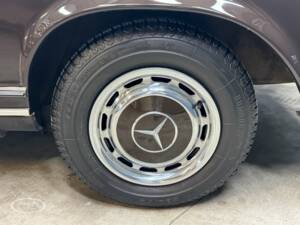 Image 8/38 of Mercedes-Benz 280 SL (1968)