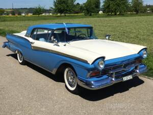 Image 1/12 of Ford Fairlane 500 Skyliner (1957)