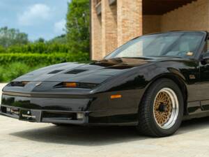 Bild 18/50 von Pontiac Firebird TransAm (1989)