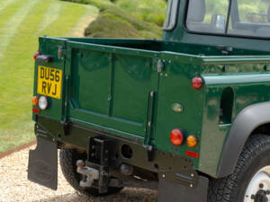 Bild 44/50 von Land Rover Defender 90 Td5 (2006)