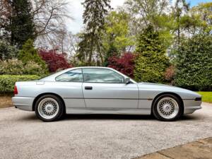 Image 2/35 de BMW 850Ci (1994)