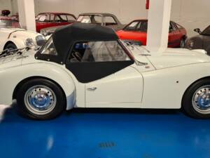 Image 21/41 of Triumph TR 3A (1960)