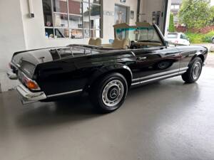 Image 7/34 of Mercedes-Benz 280 SL (1969)