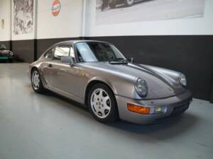 Image 23/50 of Porsche 911 Carrera 4 (1989)