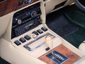 Bild 43/45 von Aston Martin V8 Volante (1984)